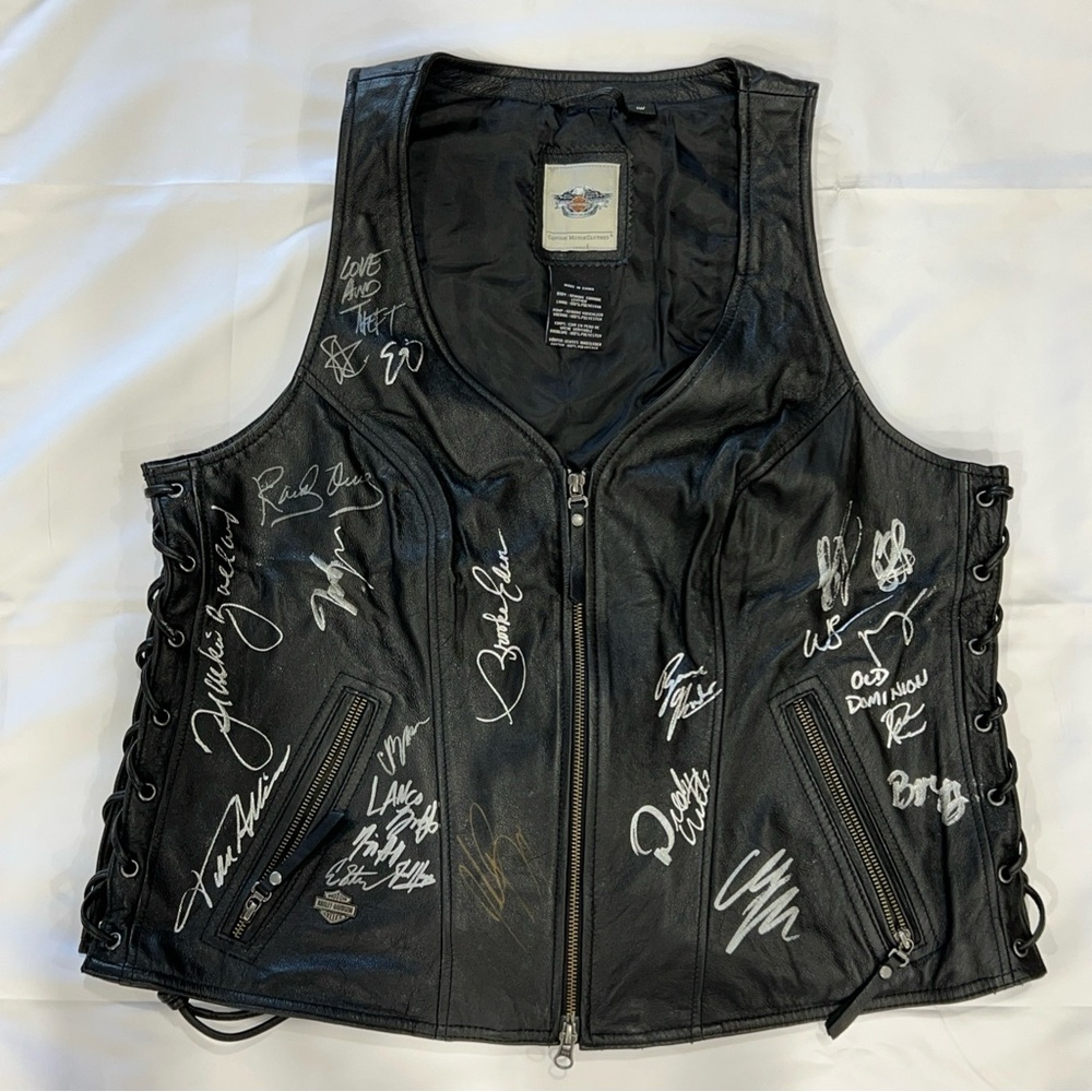 Harley Davidson Leather Vest Signed Autograph Country Bands Old Dominion LANCO +